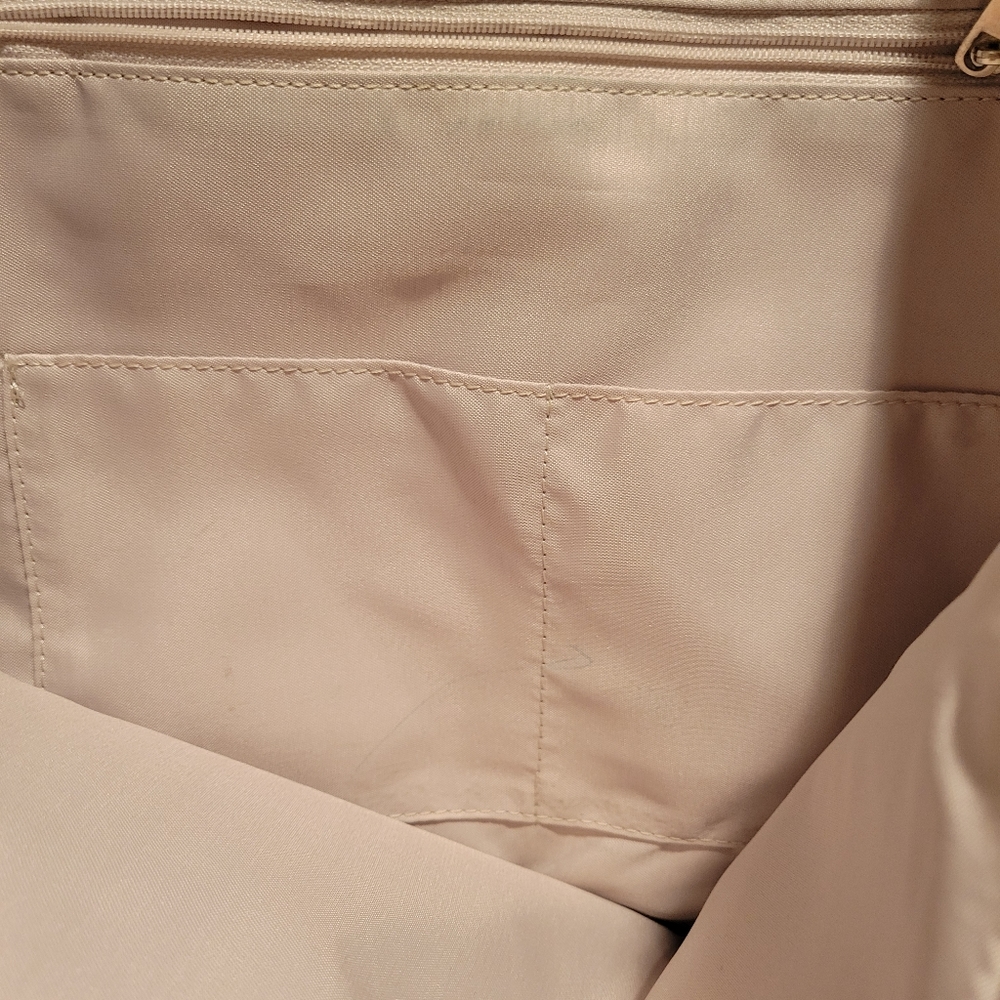 31 Colorblock Tote - Picture 2 of 3